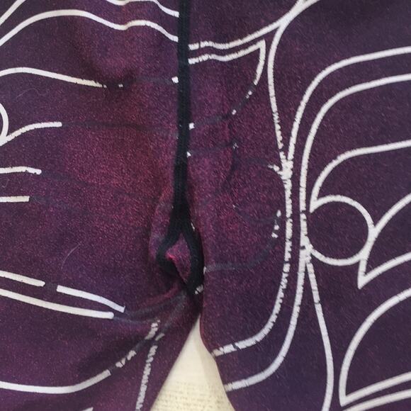 fabletics printed hi waist cropped leggings sz S - Picture 6 of 6